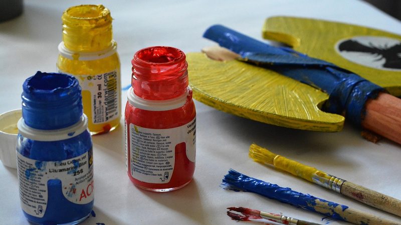 硅藻泥墙面开裂，如何精准选择修补材料？**